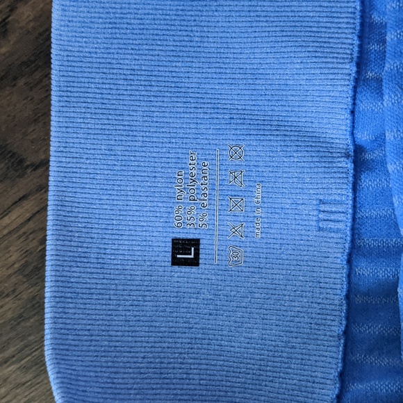 Women's workout leggings - Picture 4 of 4